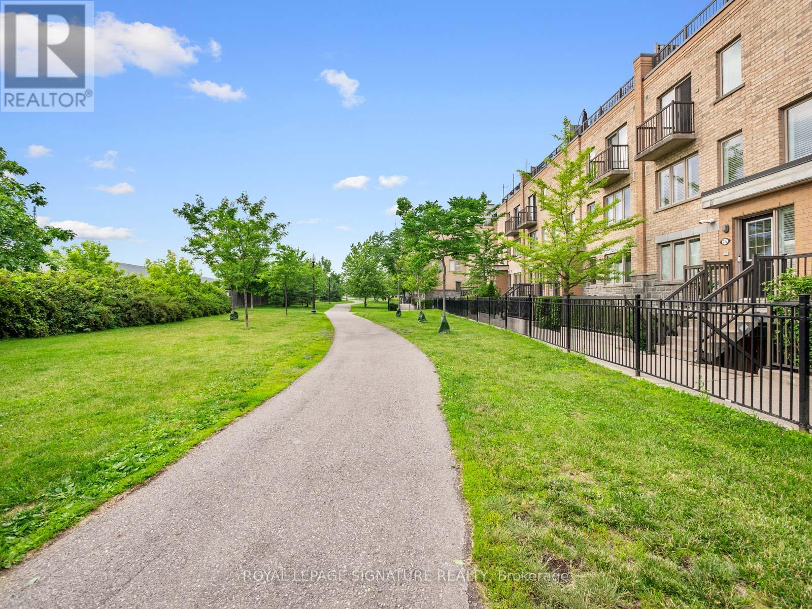 #232 10 FOUNDRY AVENUE - 21