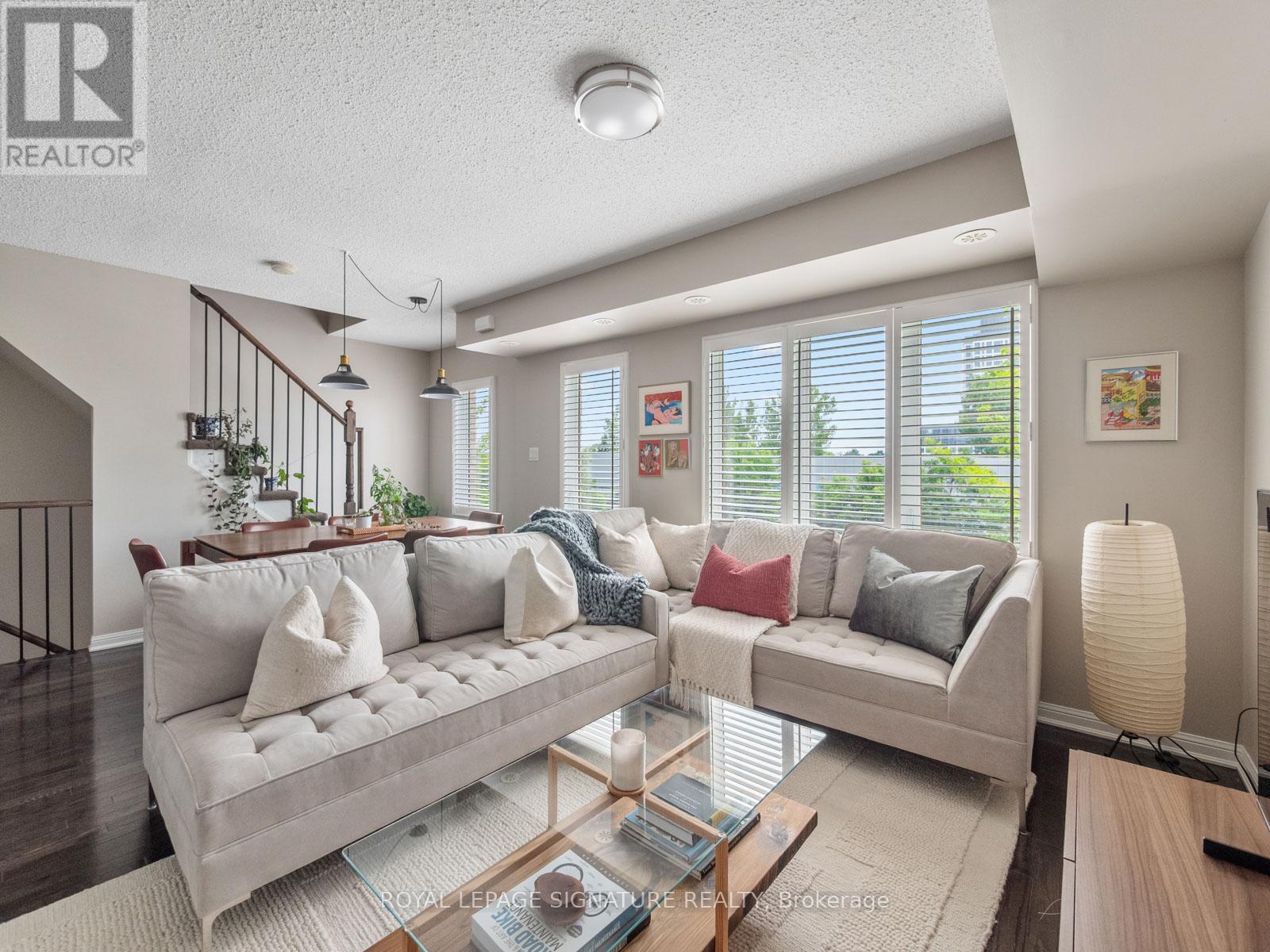 #232 10 FOUNDRY AVENUE - 5