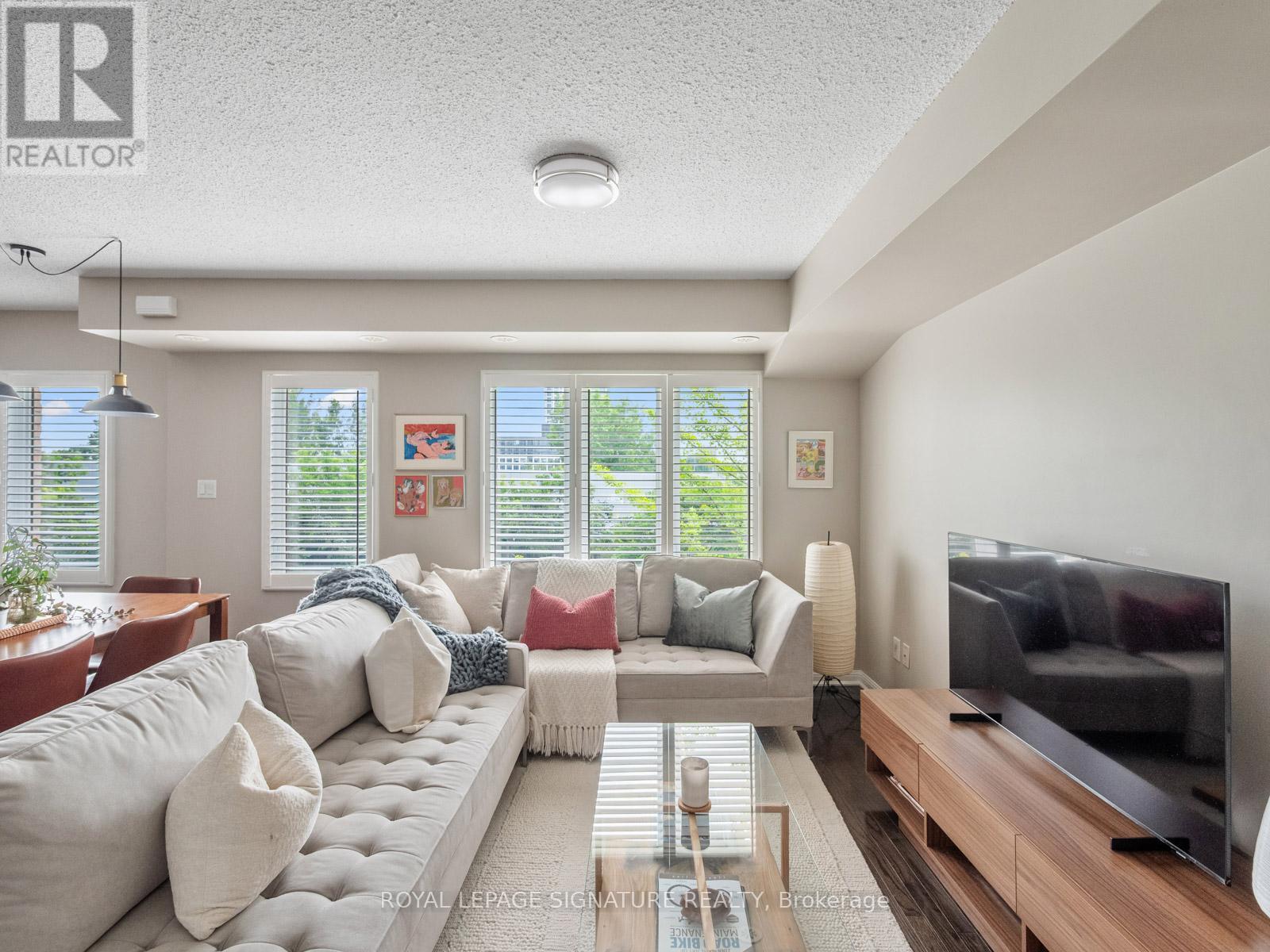 #232 10 FOUNDRY AVENUE - 7