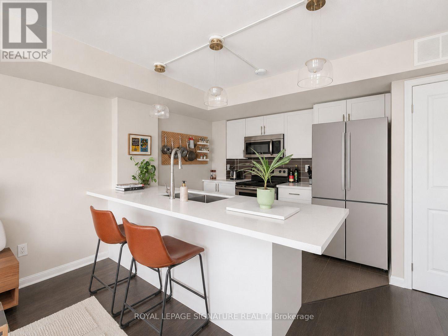 #232 10 FOUNDRY AVENUE - 9