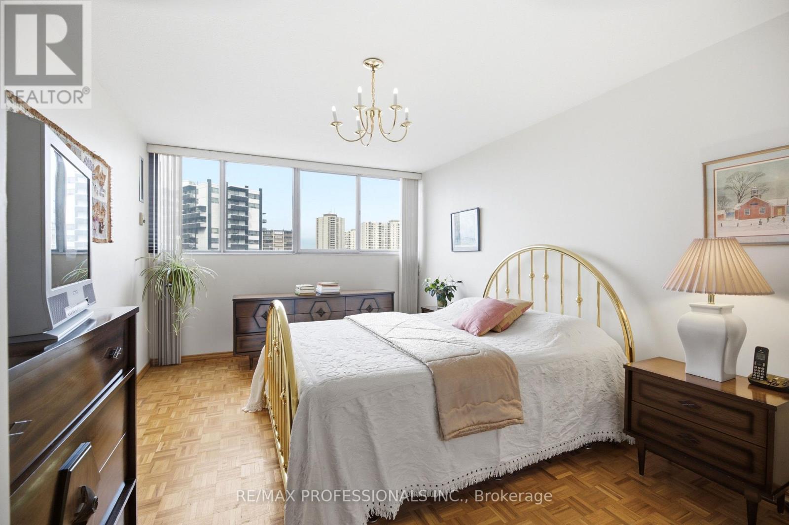 #1208 11 WINCOTT DRIVE - 31