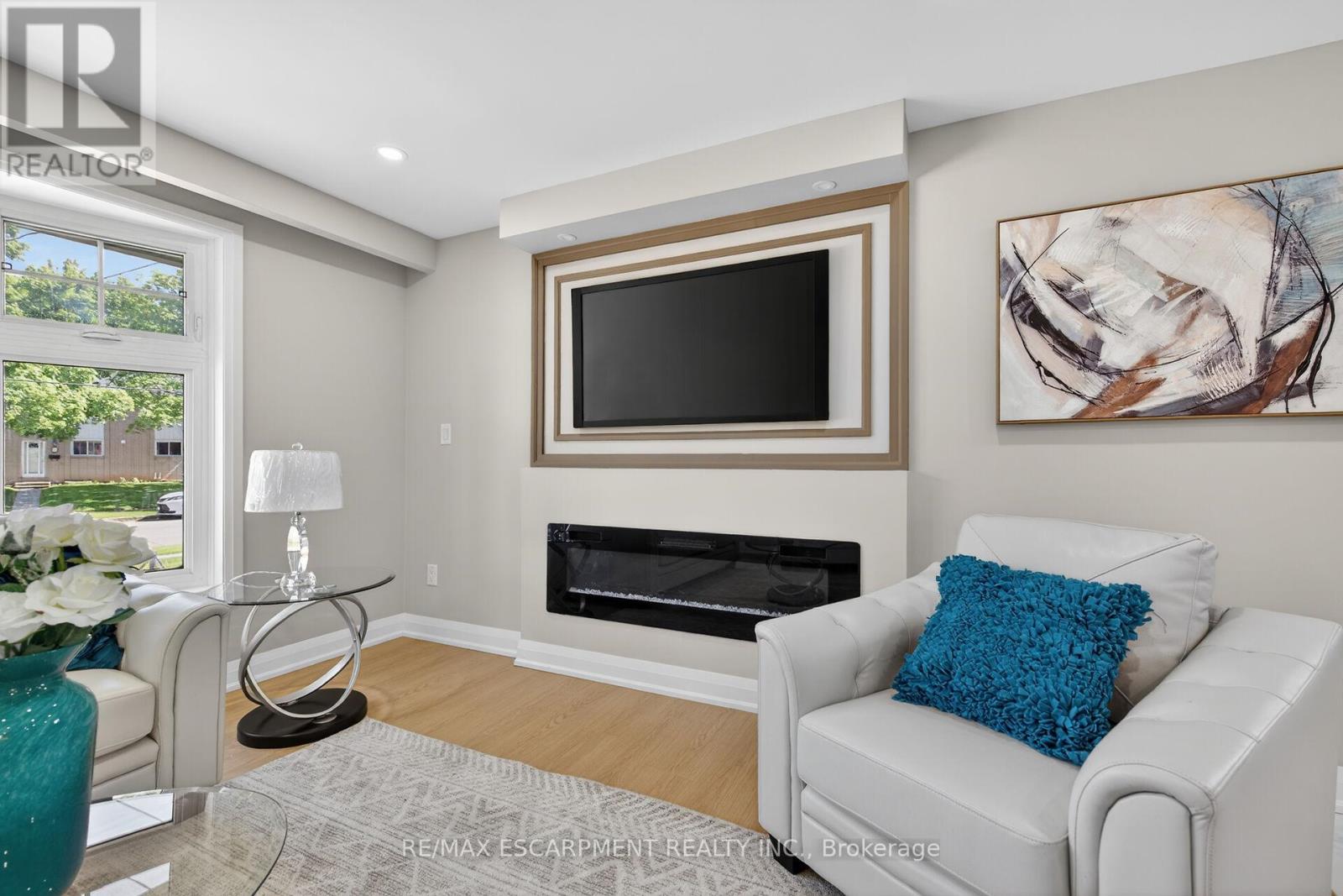 83 RIVERDALE DRIVE - 20