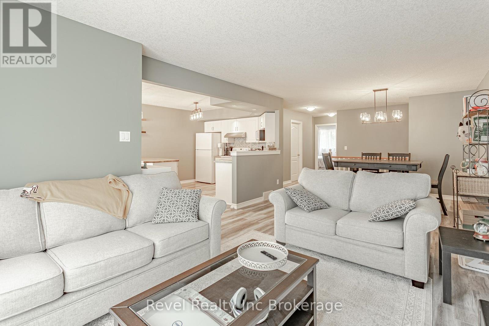 234 THAMES STREET N - 12