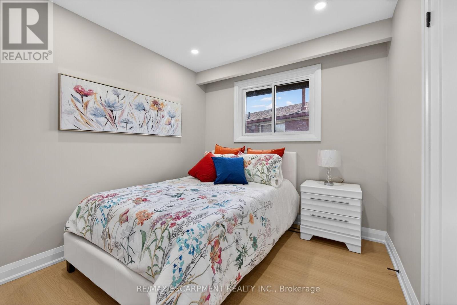 83 RIVERDALE DRIVE - 26