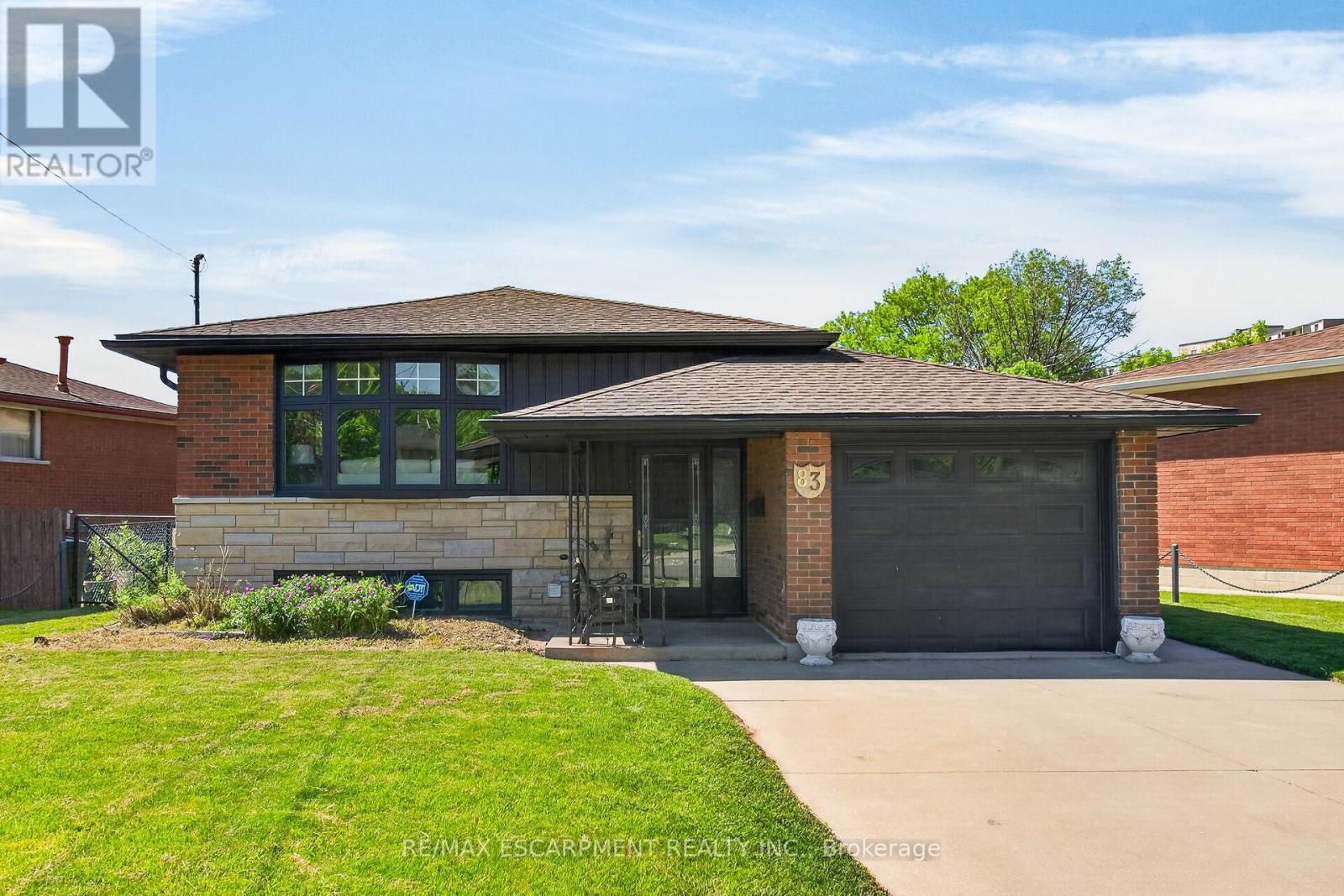 83 RIVERDALE DRIVE - 1
