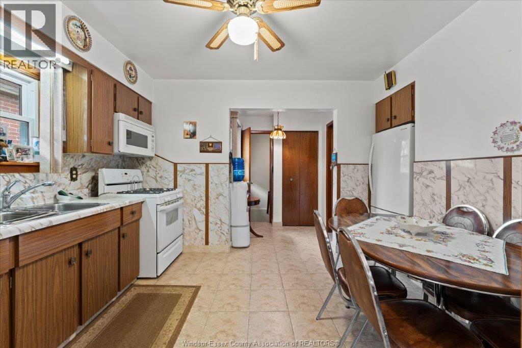 1663 ELSMERE - 10