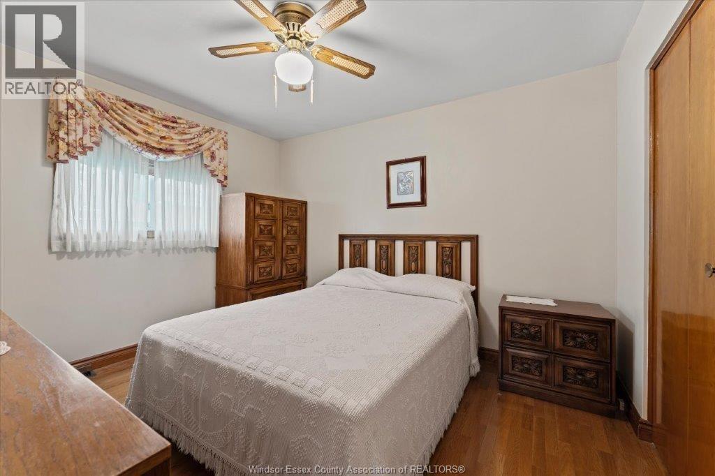 1663 ELSMERE - 16