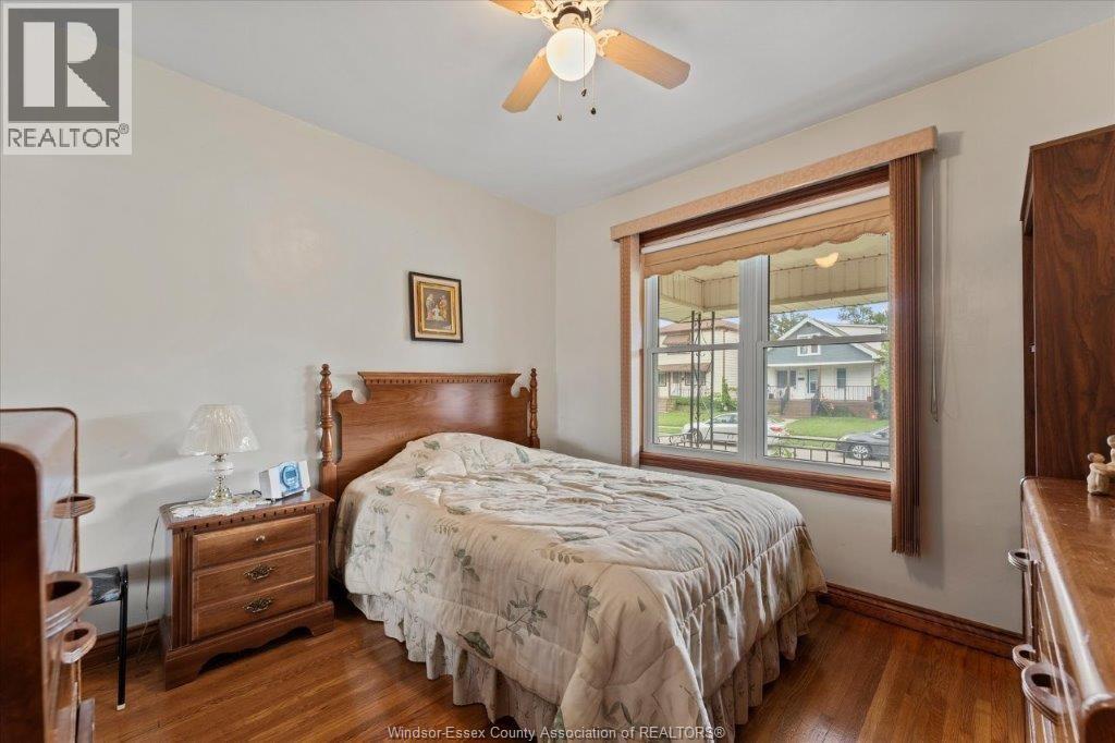 1663 ELSMERE - 17