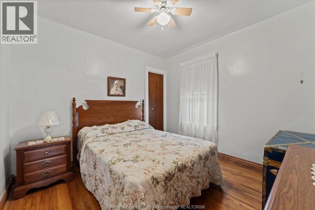 1663 ELSMERE - 18