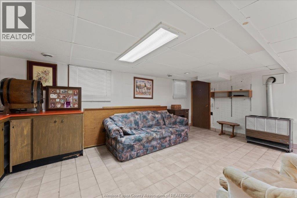 1663 ELSMERE - 29