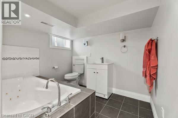 105 ROTHSAY Avenue - 31
