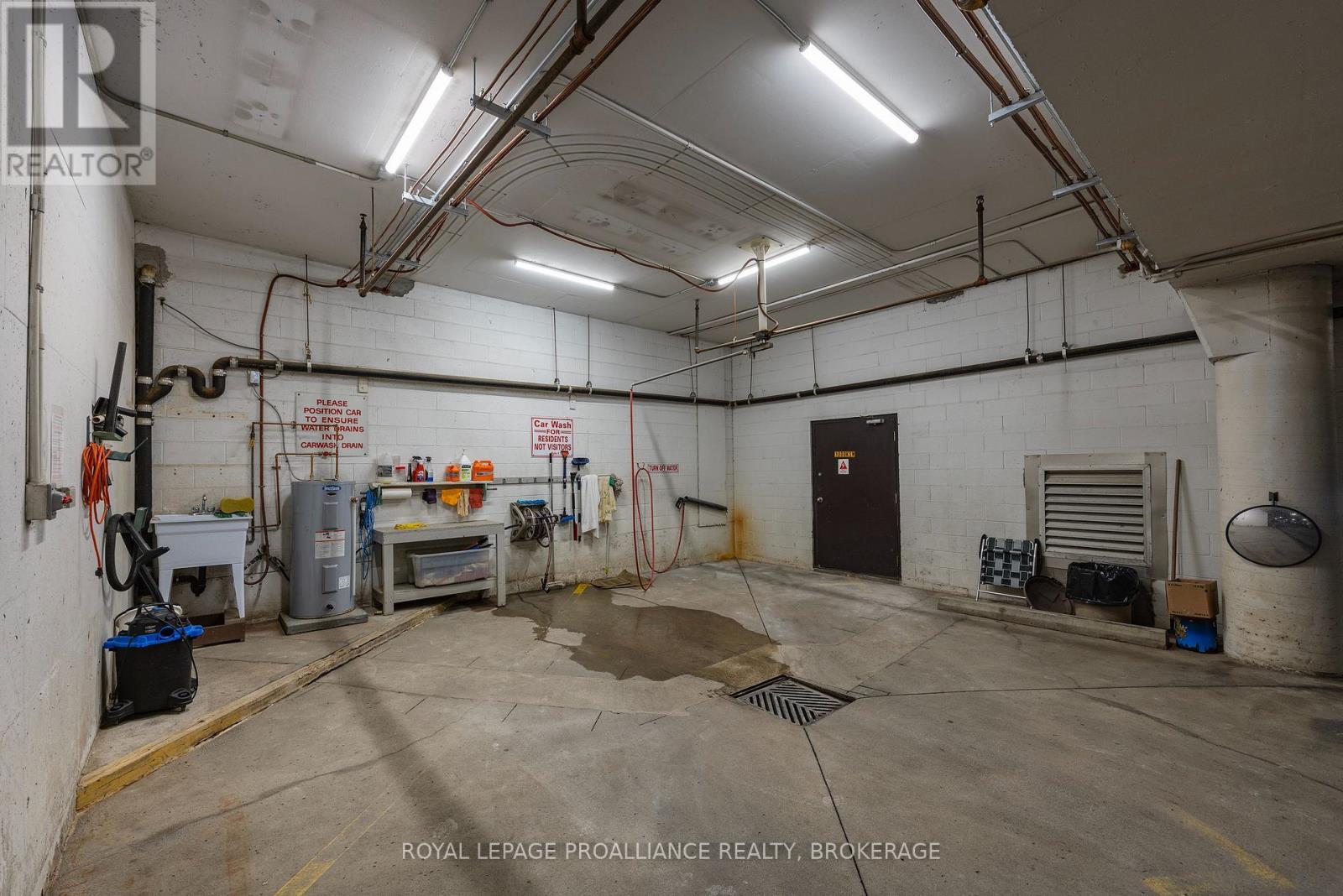#1302 1000 KING STREET W - 47