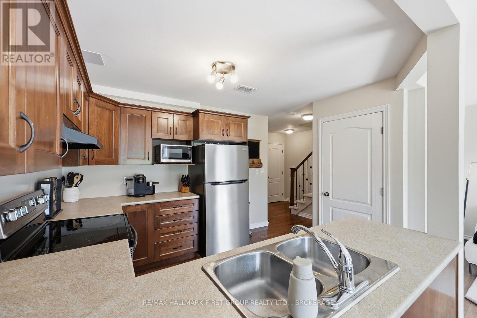 940 SWANFIELD STREET - 11