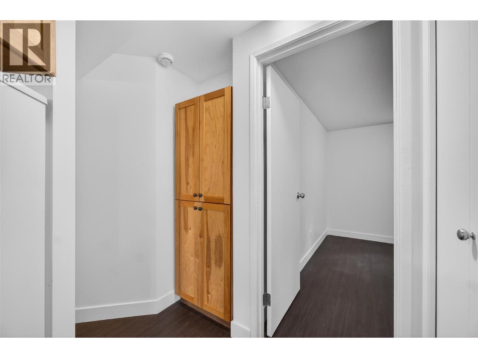 2731 Okanagan Avenue NE - 45