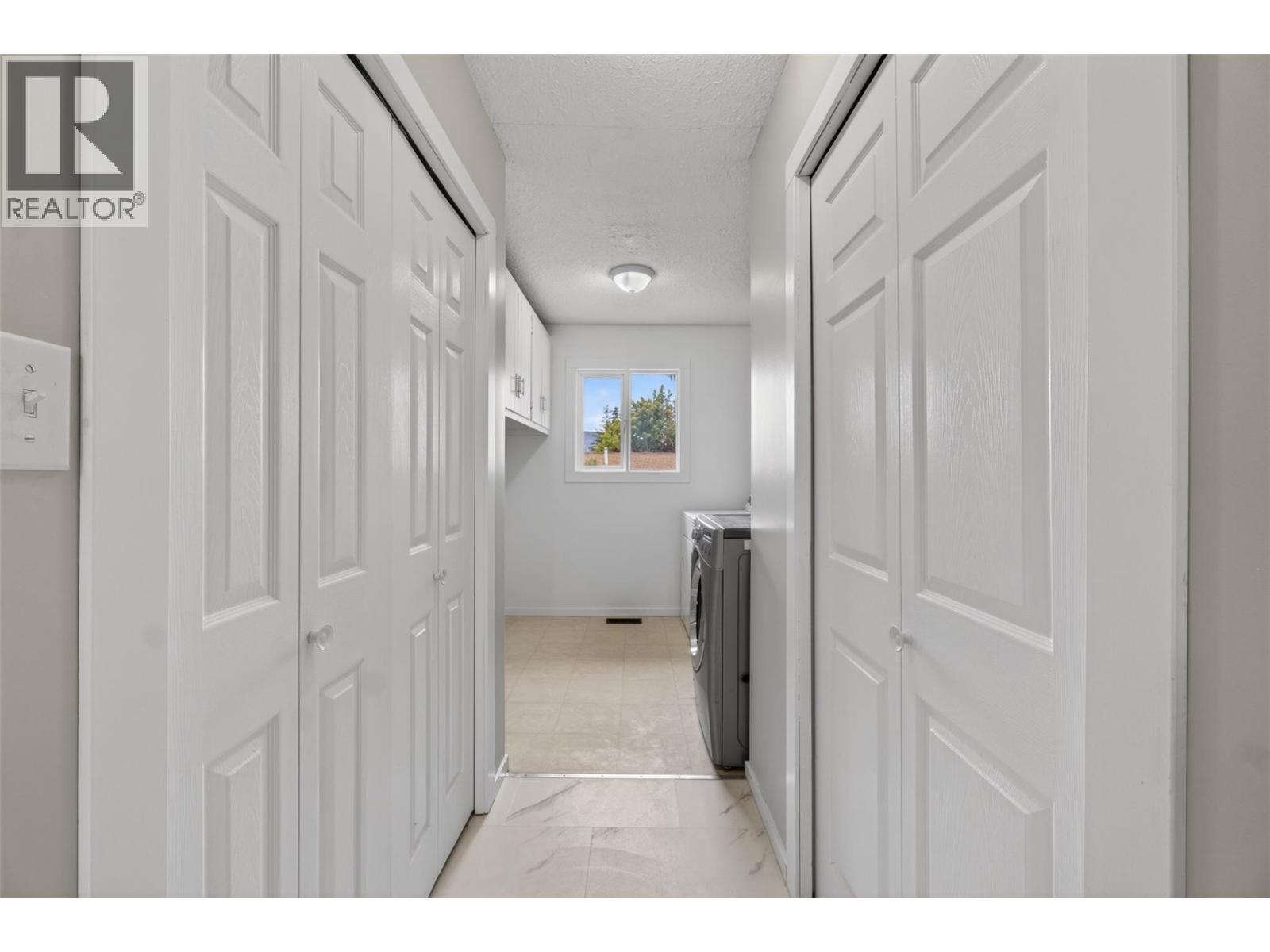 2731 Okanagan Avenue NE - 33