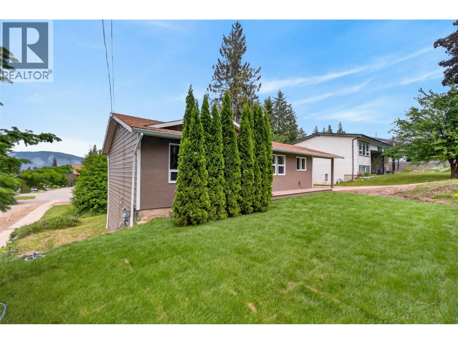 2731 Okanagan Avenue NE - 59