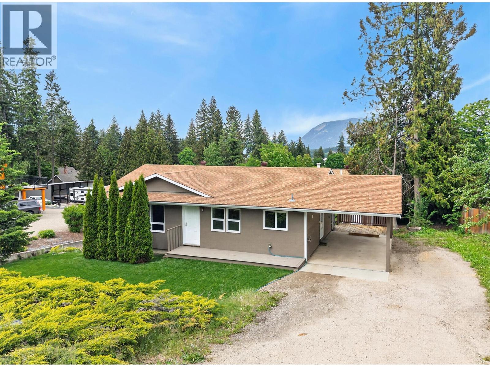 2731 Okanagan Avenue NE - 6