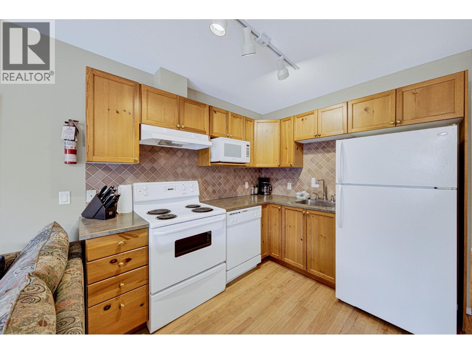 #1326 1300 RIVERSIDE Way - 24