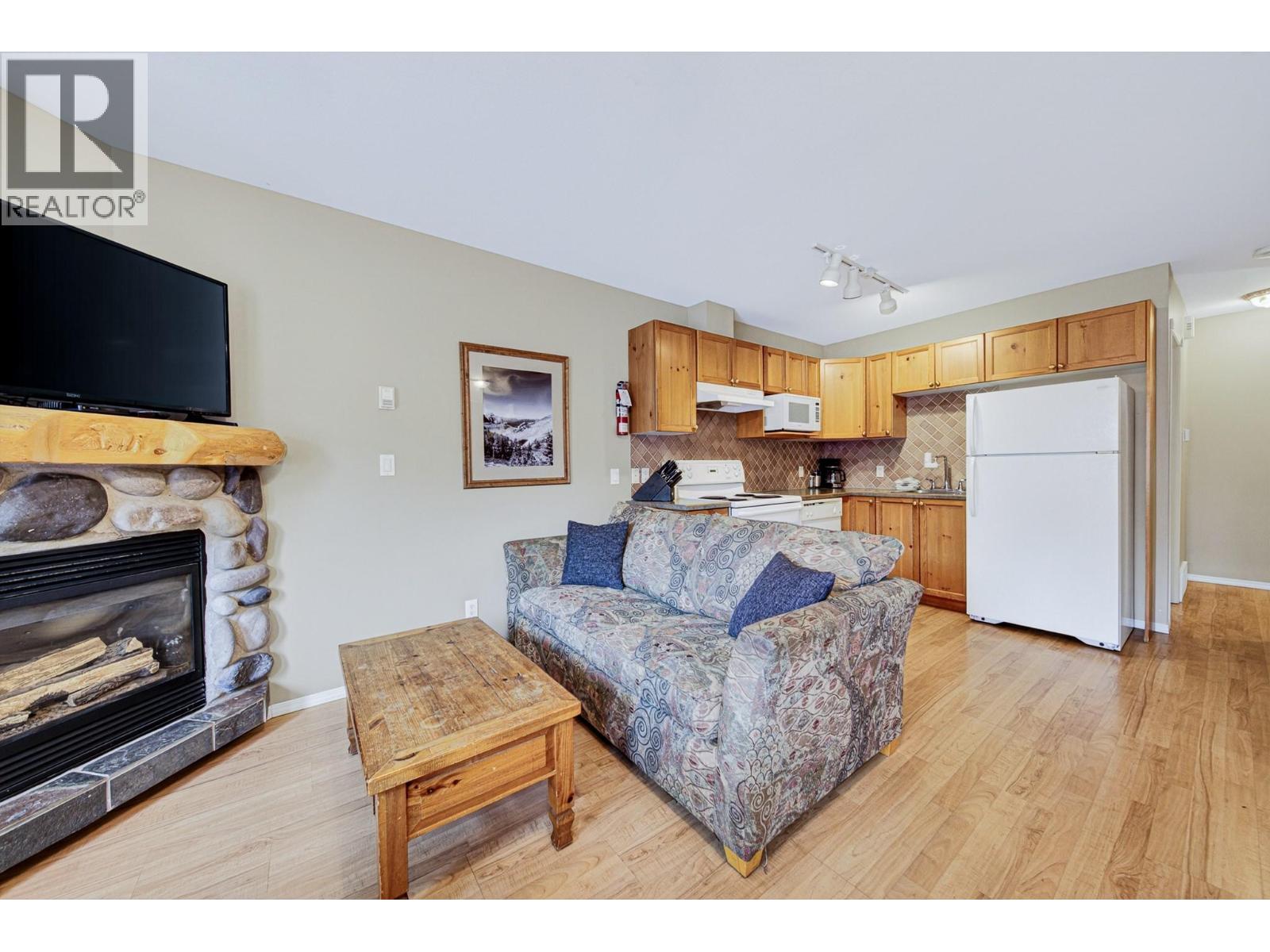 #1326 1300 RIVERSIDE Way - 23
