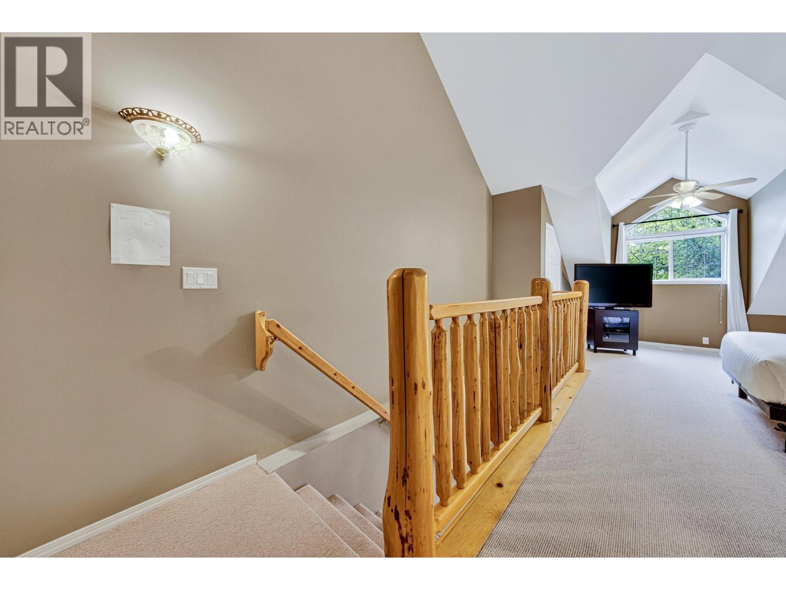 #1326 1300 RIVERSIDE Way - 28