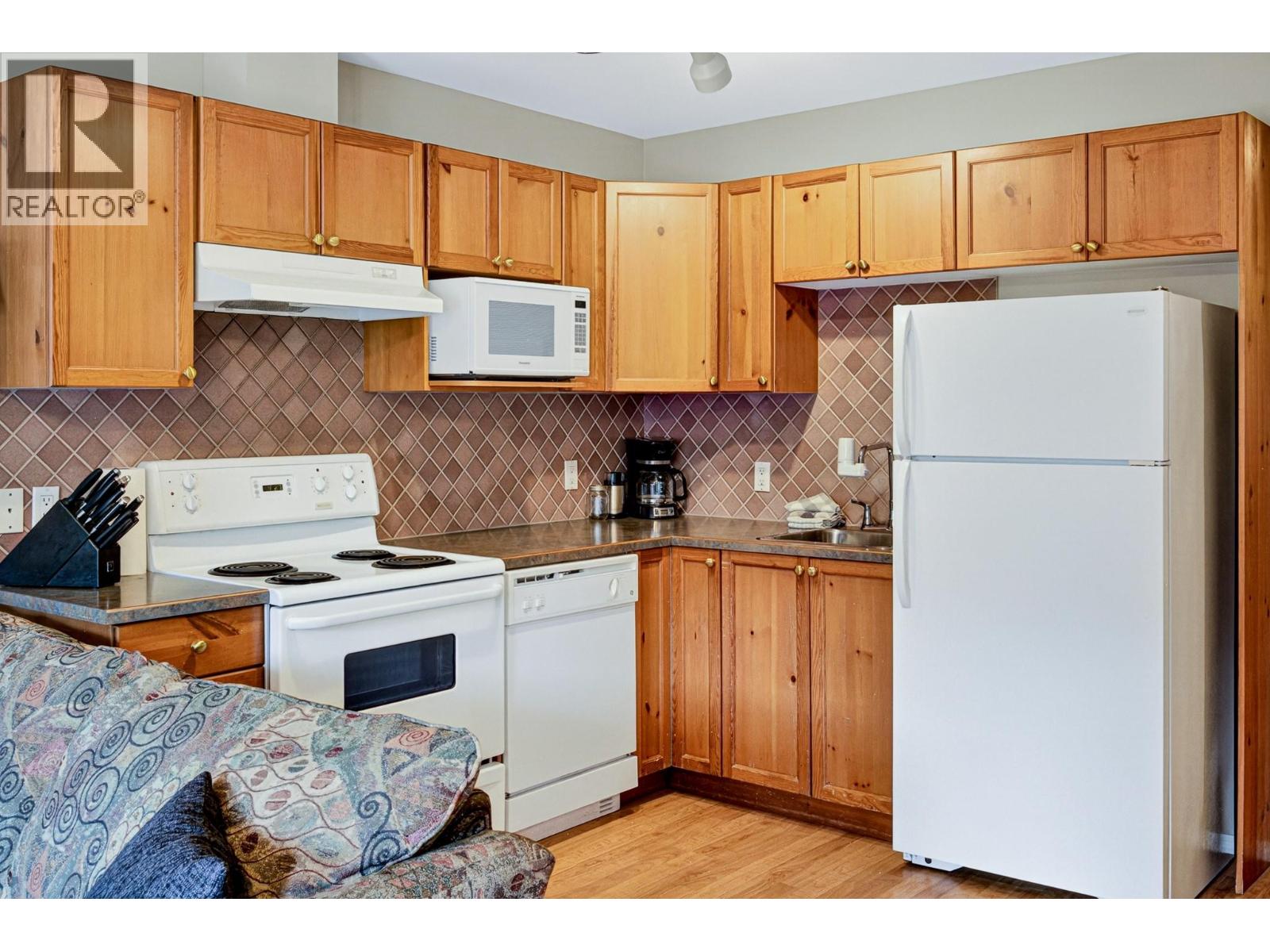 #1326 1300 RIVERSIDE Way - 12