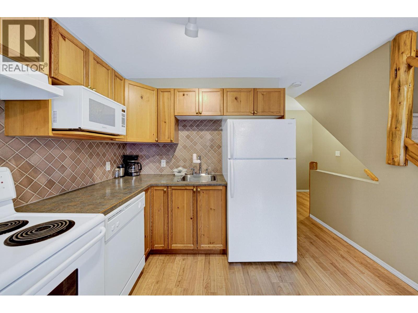 #1326 1300 RIVERSIDE Way - 13