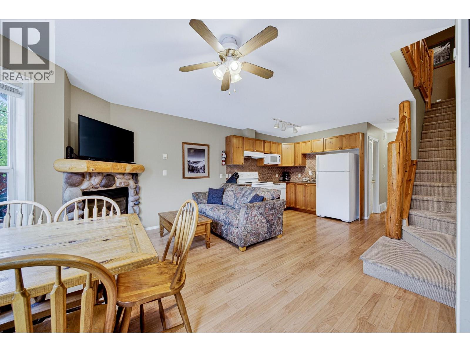 #1326 1300 RIVERSIDE Way - 3