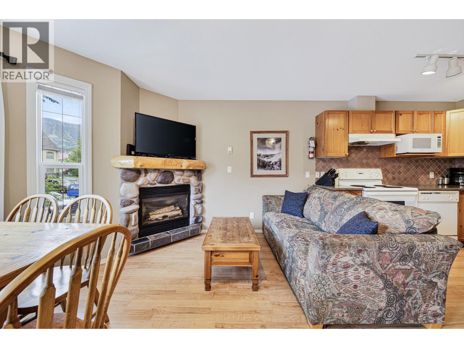 #1326 1300 RIVERSIDE Way - 19