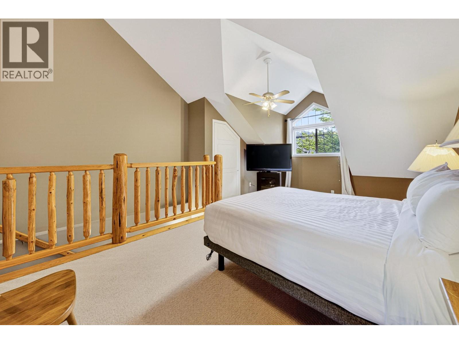 #1326 1300 RIVERSIDE Way - 29