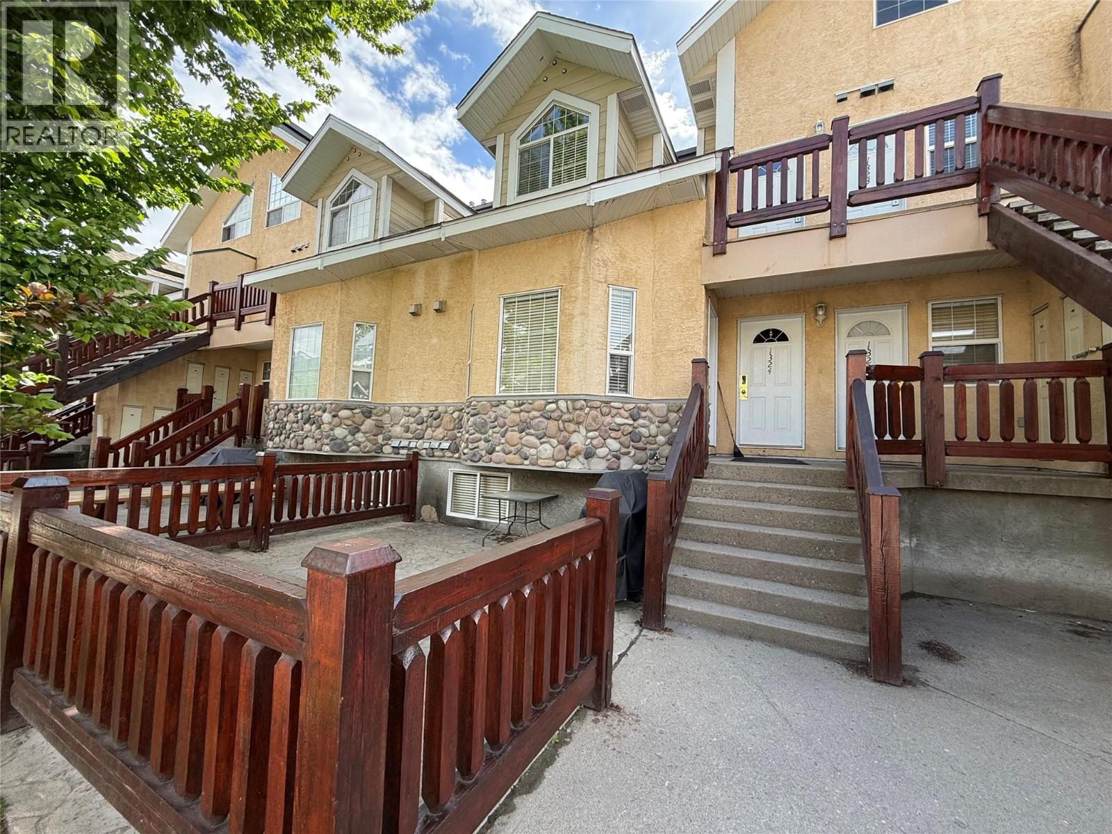 #1326 1300 RIVERSIDE Way - 39