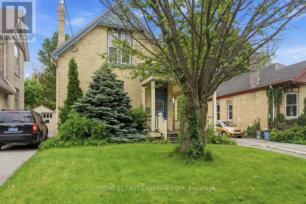 834 COLBORNE STREET - 2