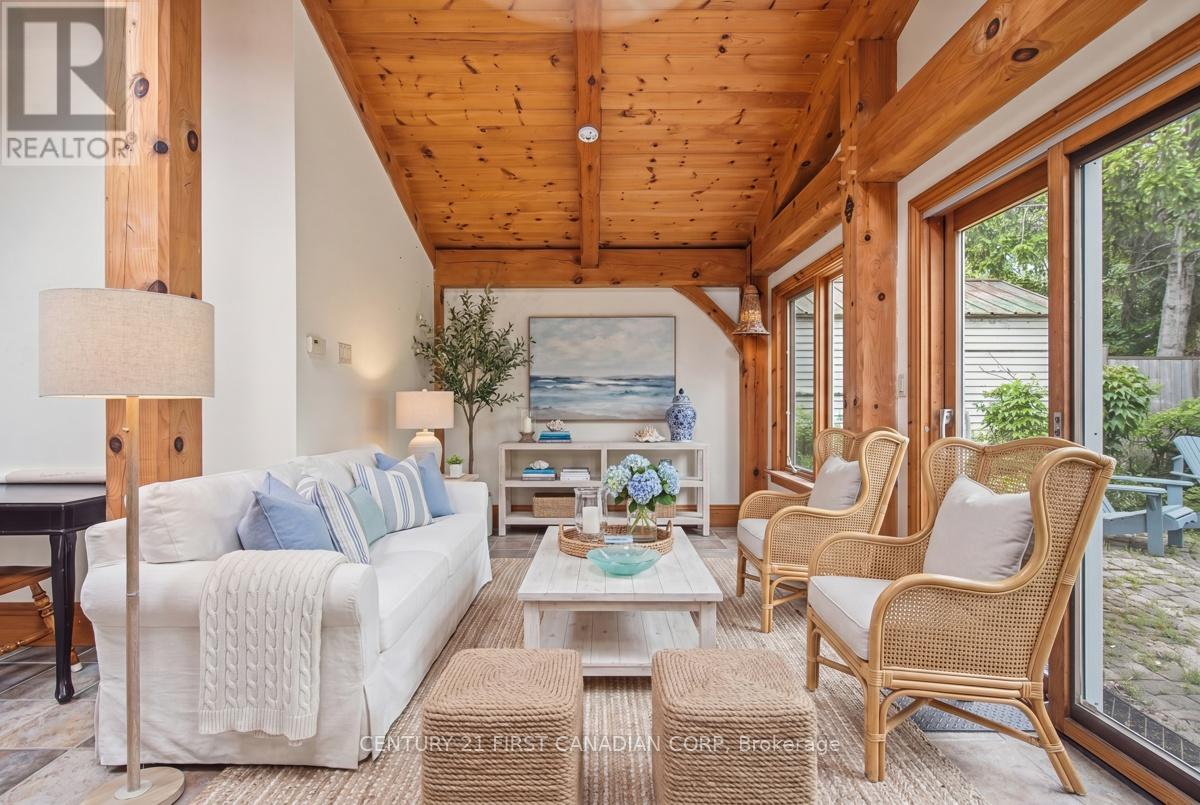 834 COLBORNE STREET - 3