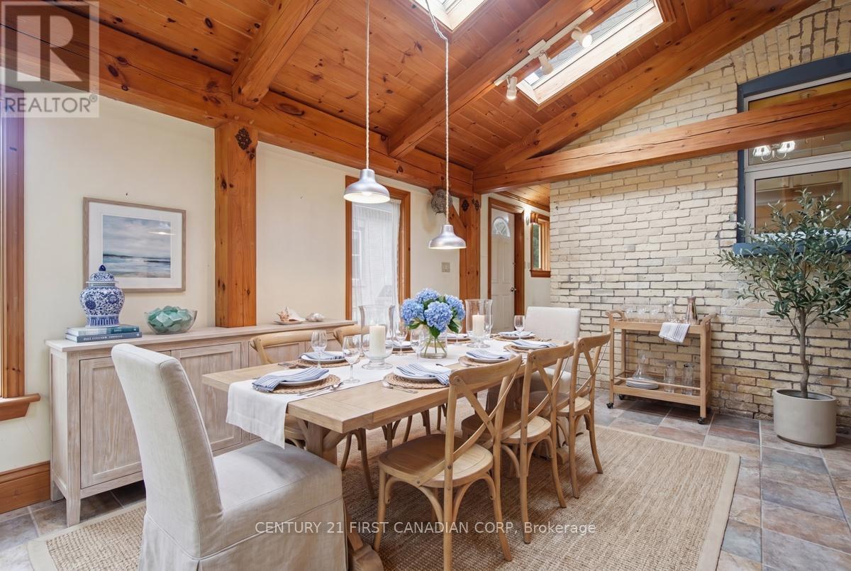 834 COLBORNE STREET - 5