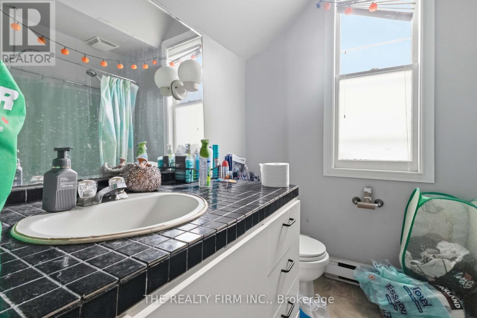 631 ELIAS STREET - 14