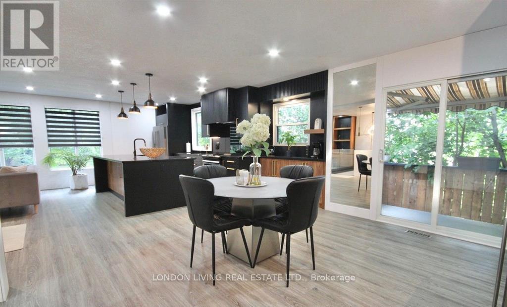 890 VISCOUNT ROAD - 15