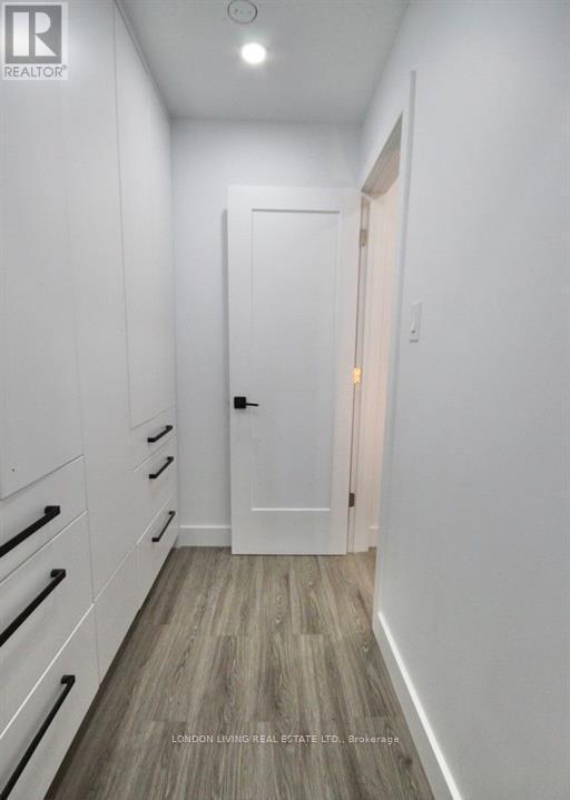 890 VISCOUNT ROAD - 19
