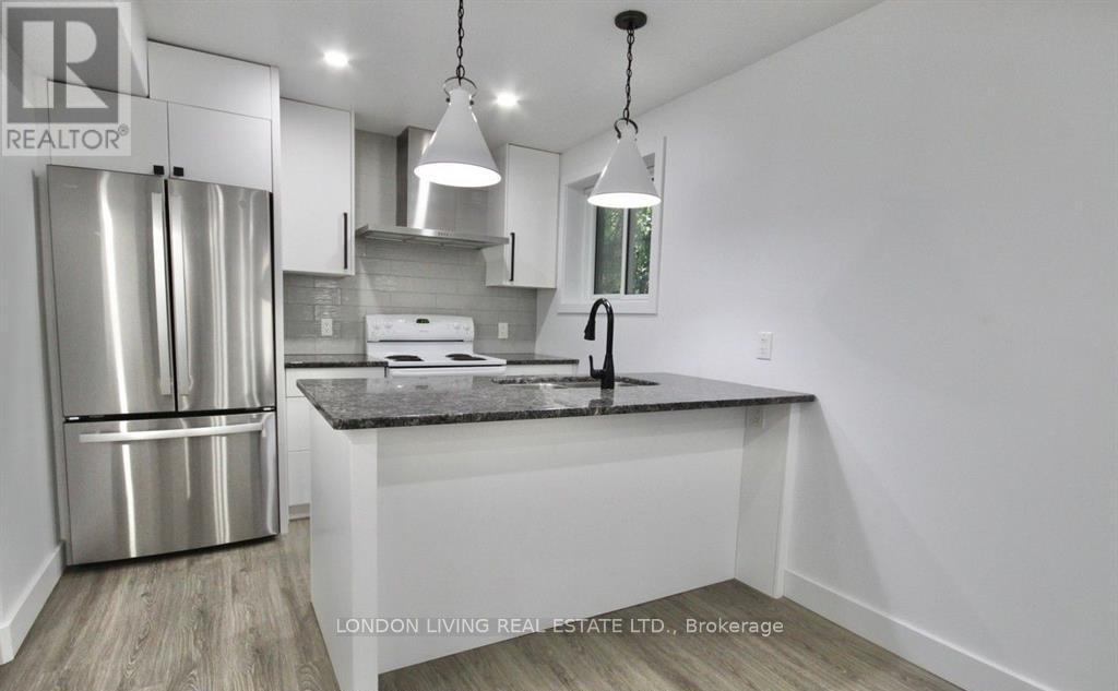 890 VISCOUNT ROAD - 32