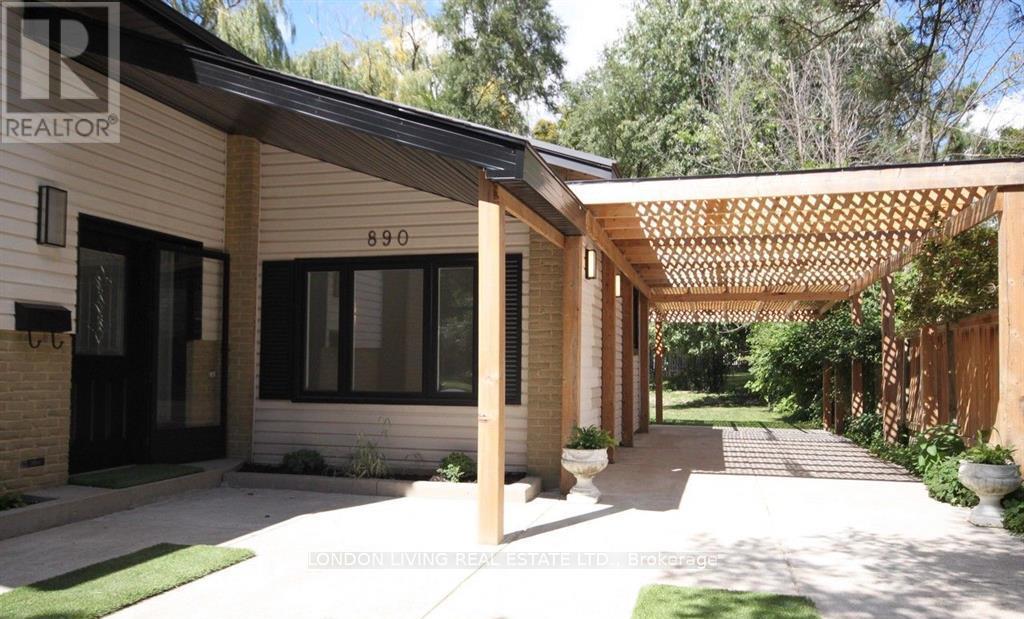 890 VISCOUNT ROAD - 34