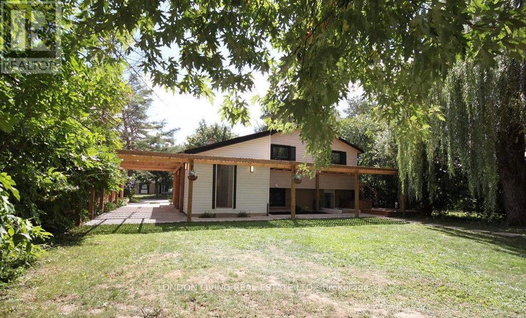 890 VISCOUNT ROAD - 35