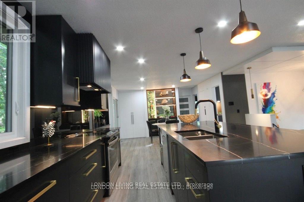 890 VISCOUNT ROAD - 9