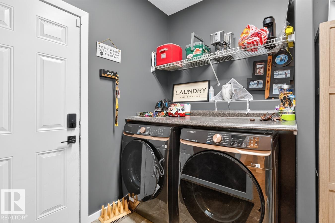 82 CARLYLE CR — photo 19