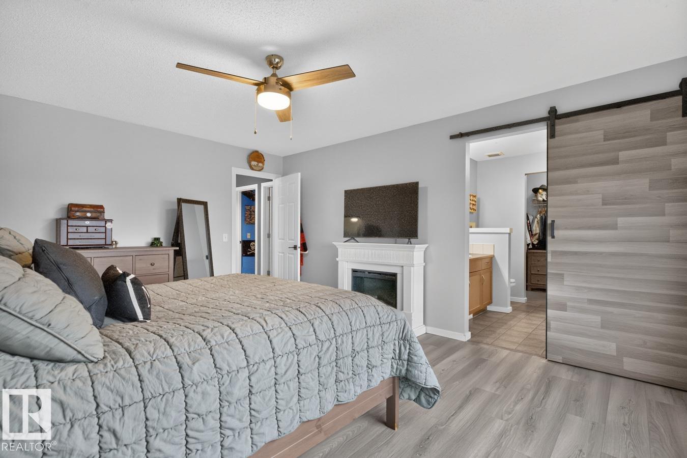 82 CARLYLE CR — photo 25