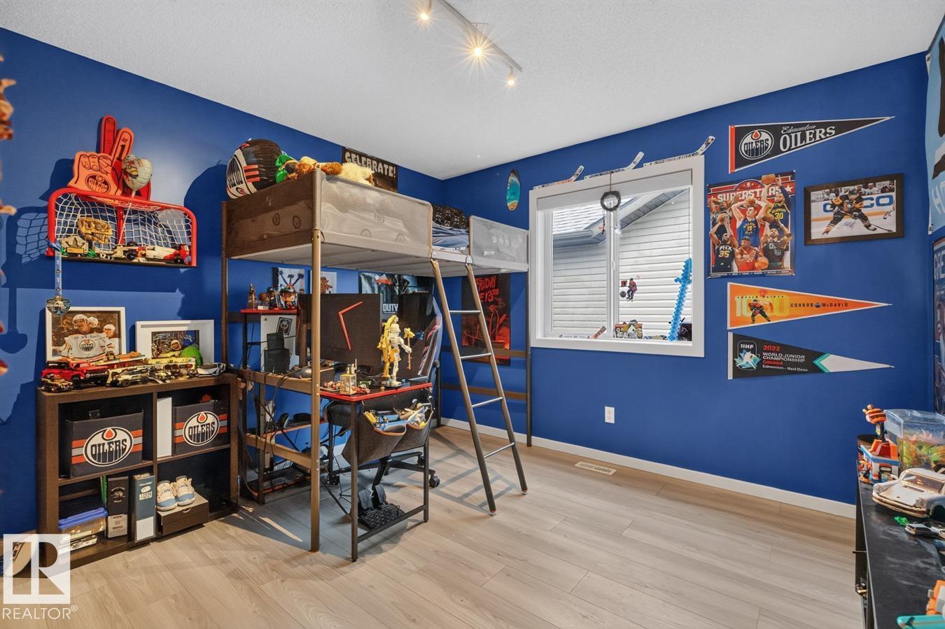 82 CARLYLE CR — photo 29