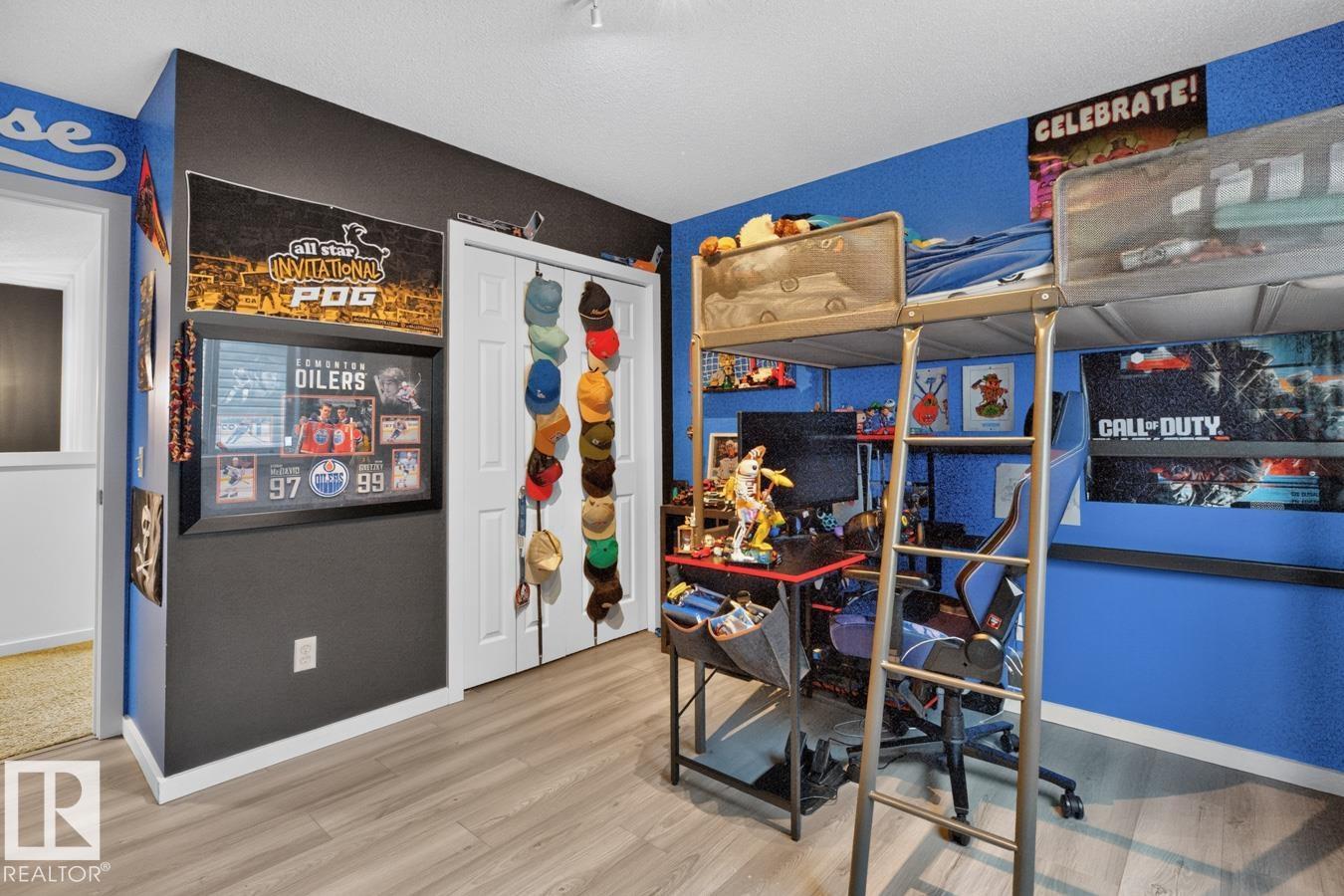 82 CARLYLE CR — photo 30