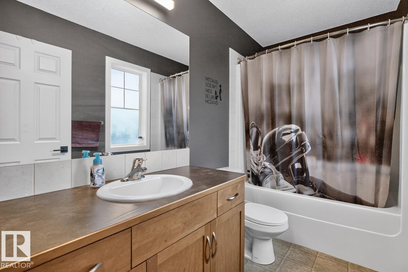 82 CARLYLE CR — photo 31