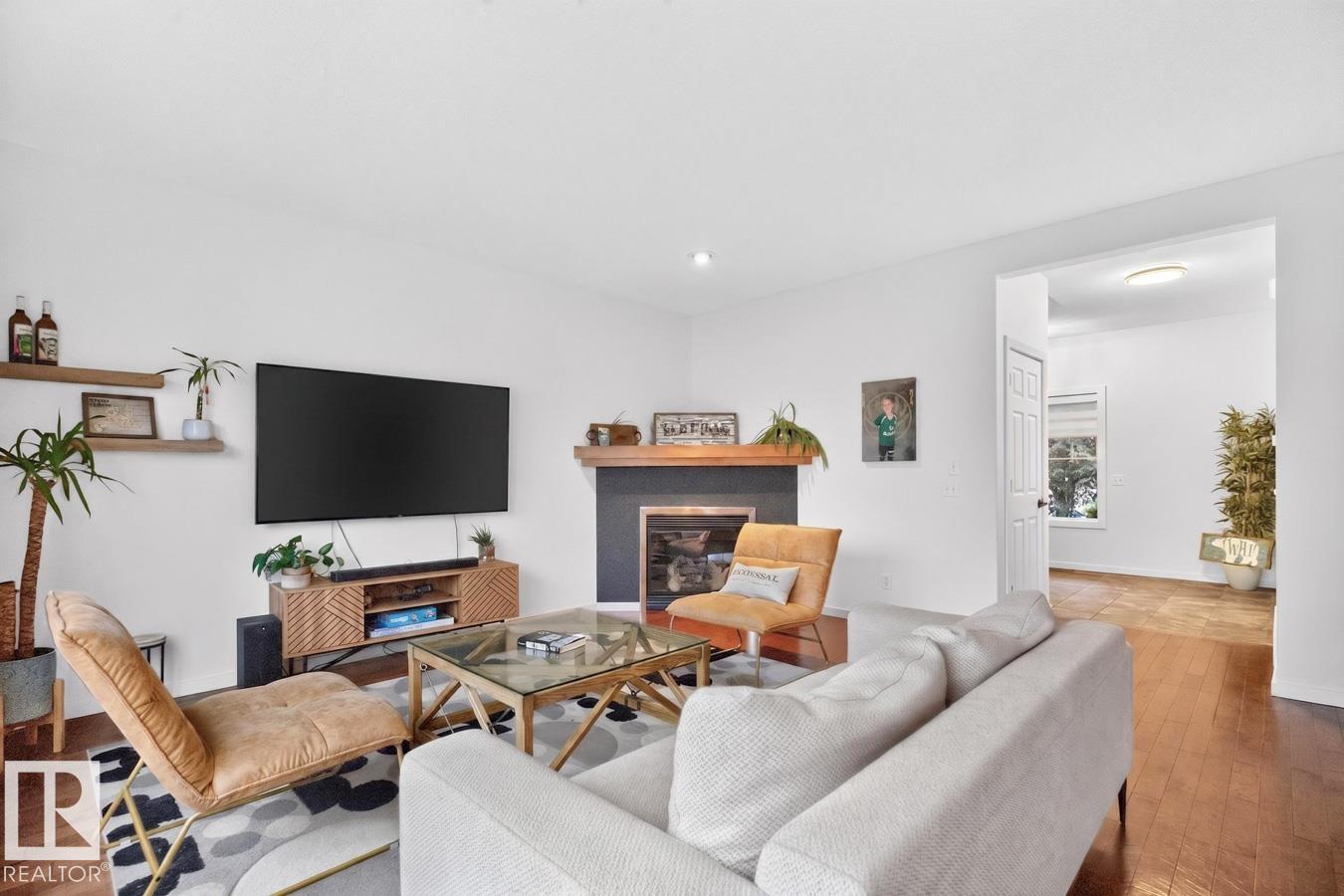 82 CARLYLE CR - photo 4