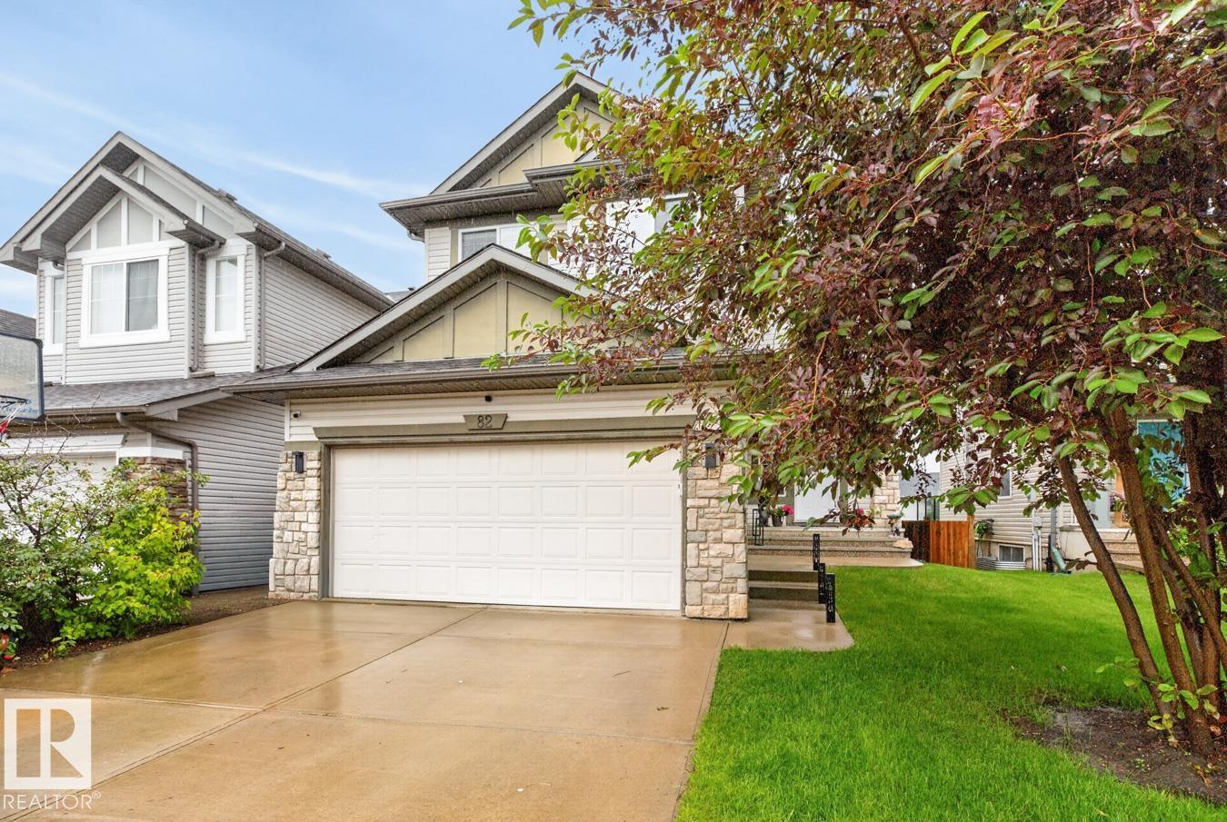 82 CARLYLE CR — photo 42