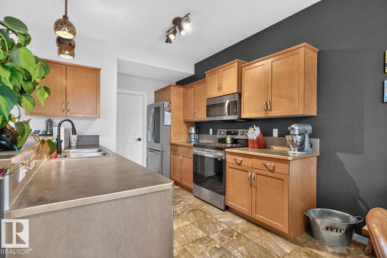 82 CARLYLE CR — photo 8
