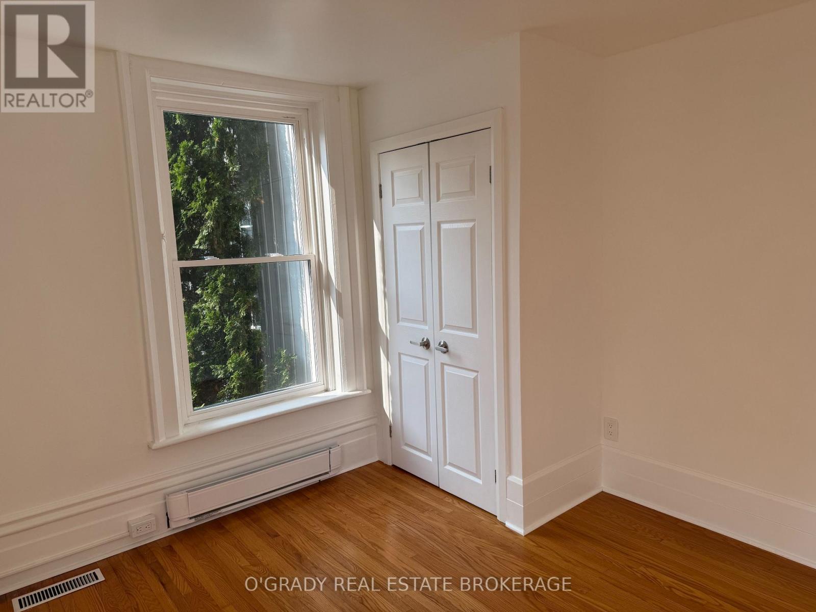 28 JAMES STREET E - 12