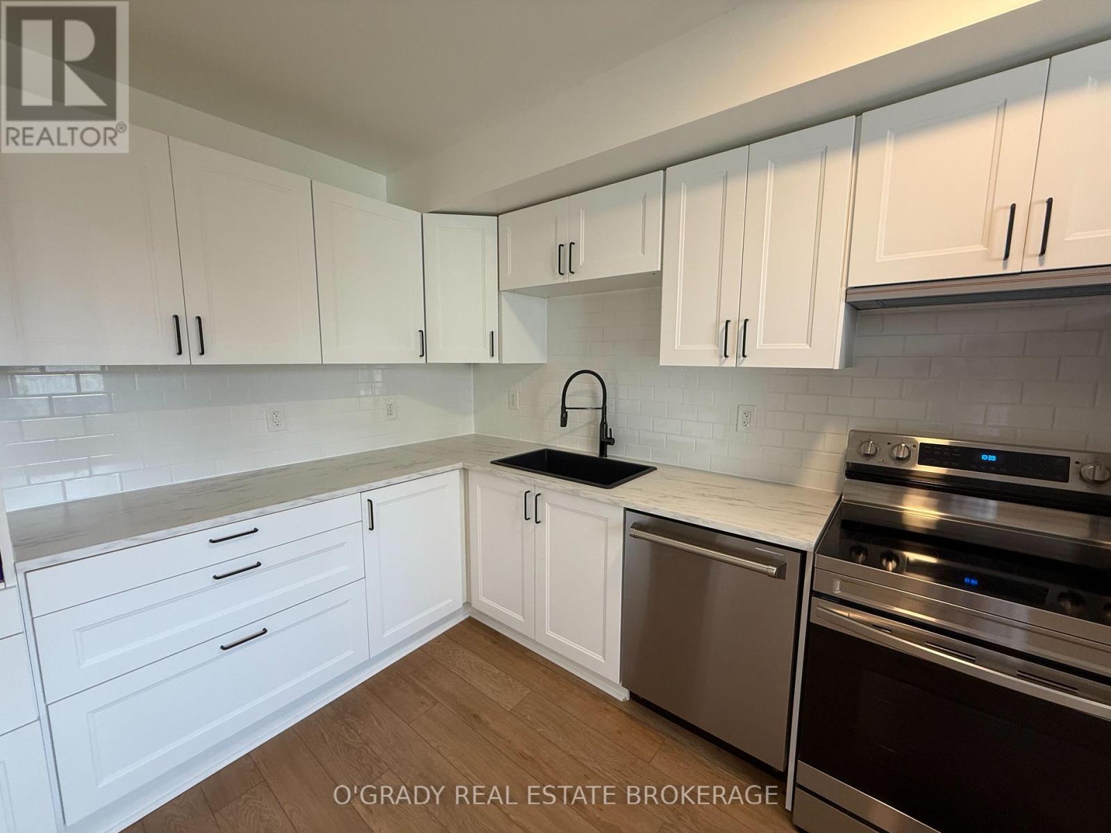 28 JAMES STREET E - 21